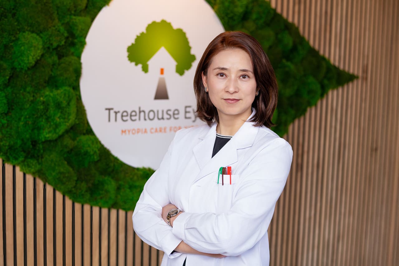 doctor-with-her-gown-taking-photo