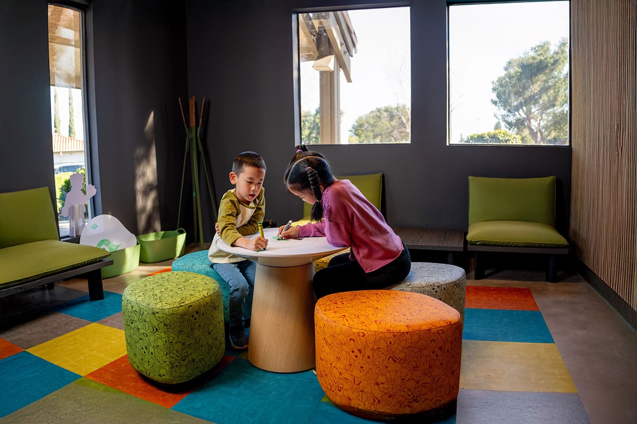 siblings-writing-together