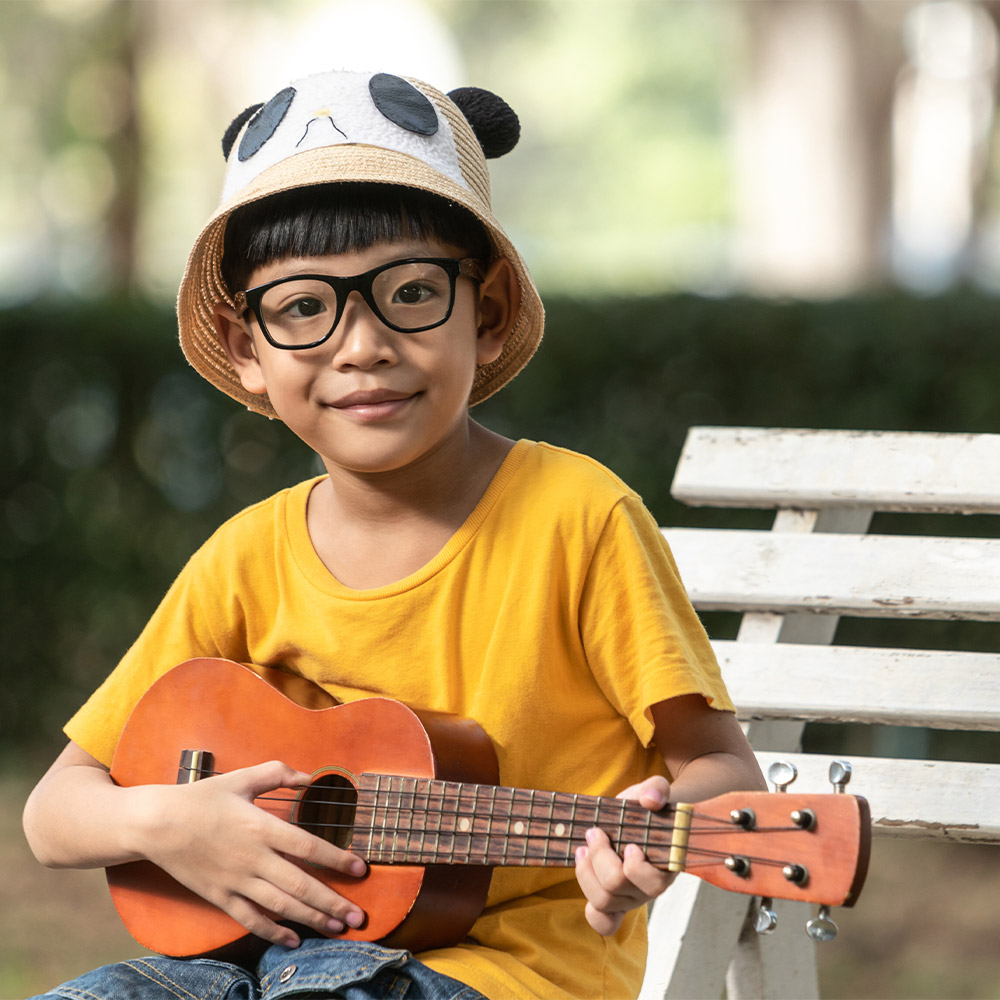 Square-Myopia-Boy-Yukalele