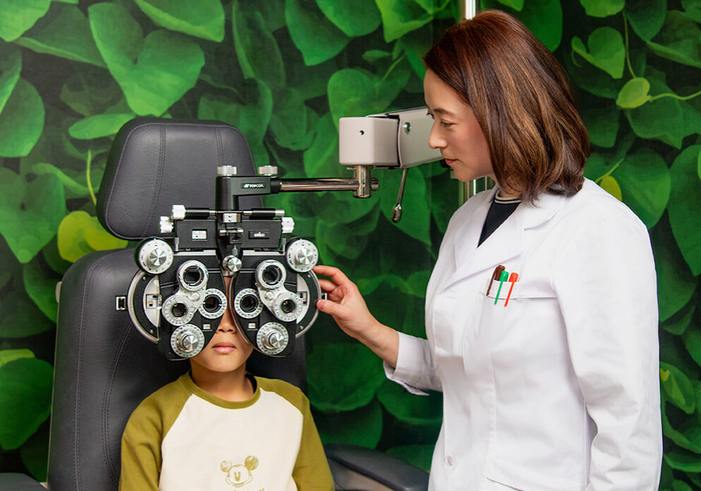 Not-Square--Treehouse-Asian-Boy-Phoroter-Myopia-Exam